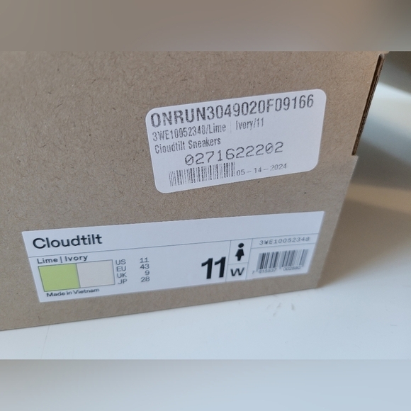 On Running Cloudtilt Wome's Sneakers Lime/Ivory Size 11 NIB - Picture 3 of 5